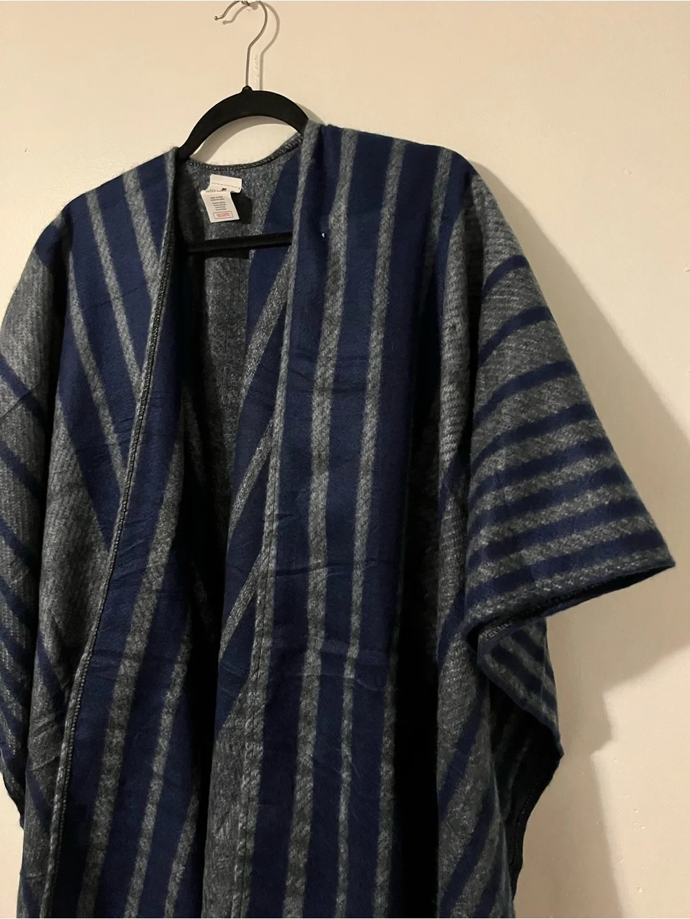 Woolrich Navy & Gray Shall-Cape & MK Black & White Logo Scarf